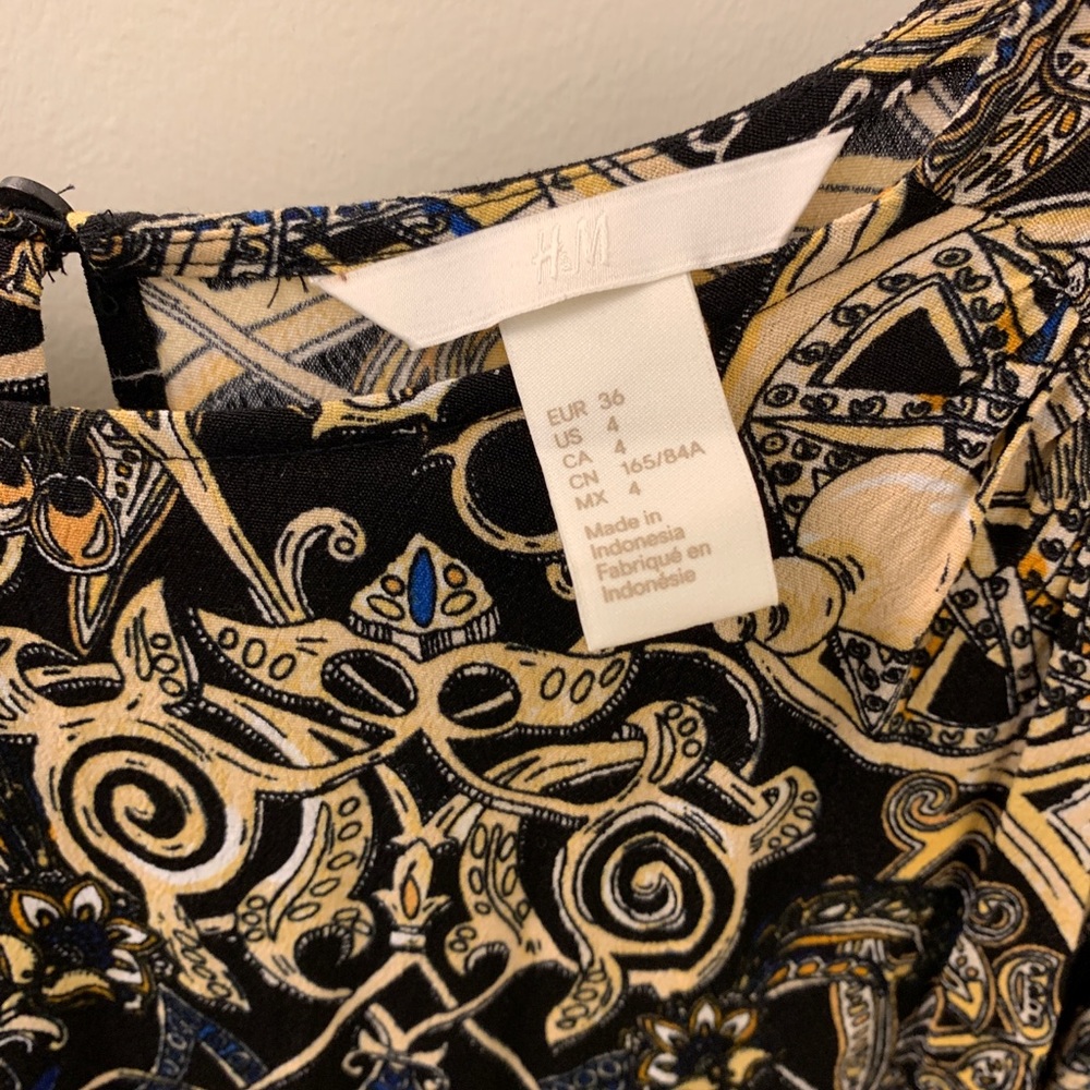 H&M Patterned Blouse - Picture 2 of 4